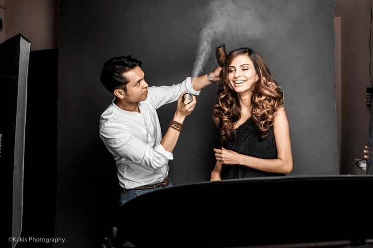 Finishing spray on set